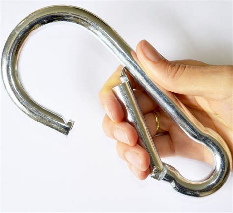 extra large heavy duty carabiner.